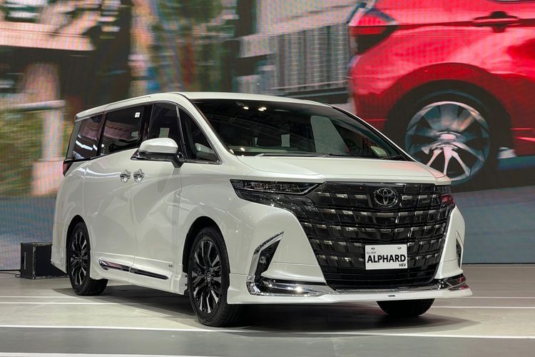Mobil Kinclong, Hati Senang: Cuci Motor Barokah Cilacap